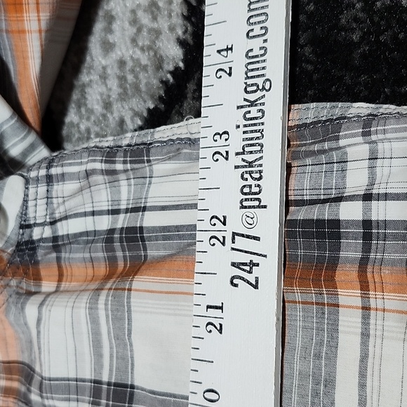 CARHATT PLAID RELAXED FIT SNAP-BUTTON SHORT-SLEEVE SHIRT - Picture 7 of 12